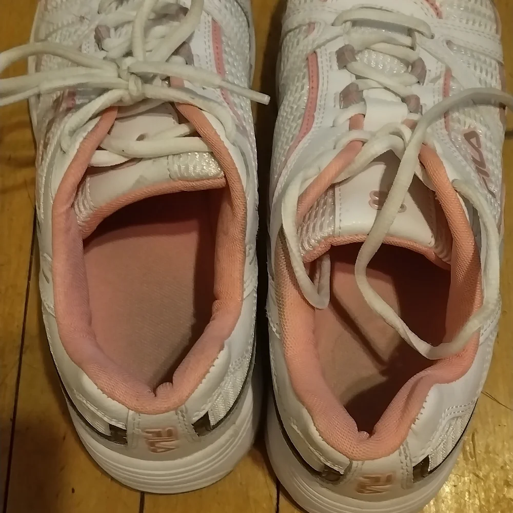 Fila stylish sneakers